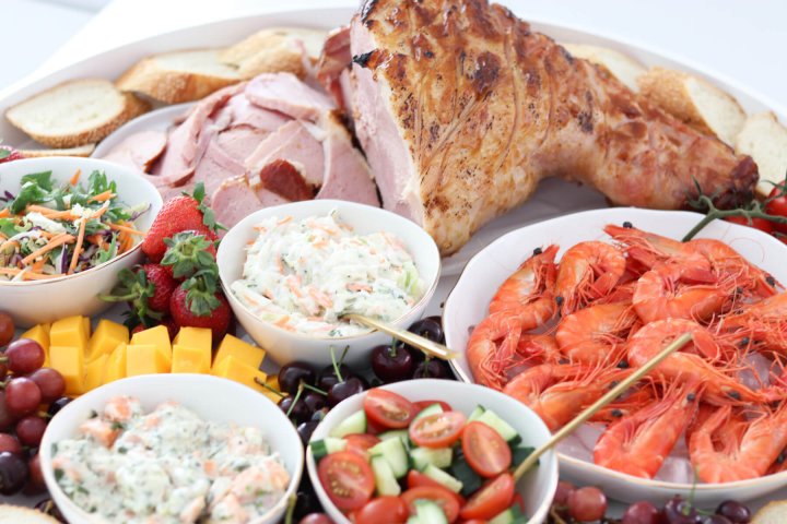 CHRISTMAS LUNCH THE EASY WAY - Oh So Busy Mum
