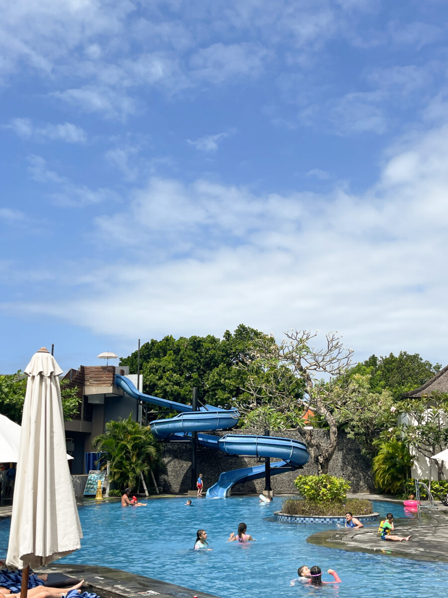 Grand Mirage water slide main pool