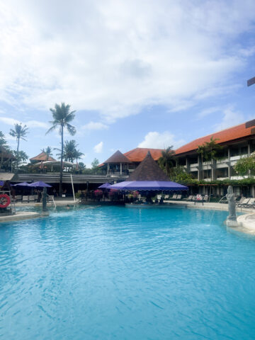 Bali Dynasty Resort Pool Swim up bar