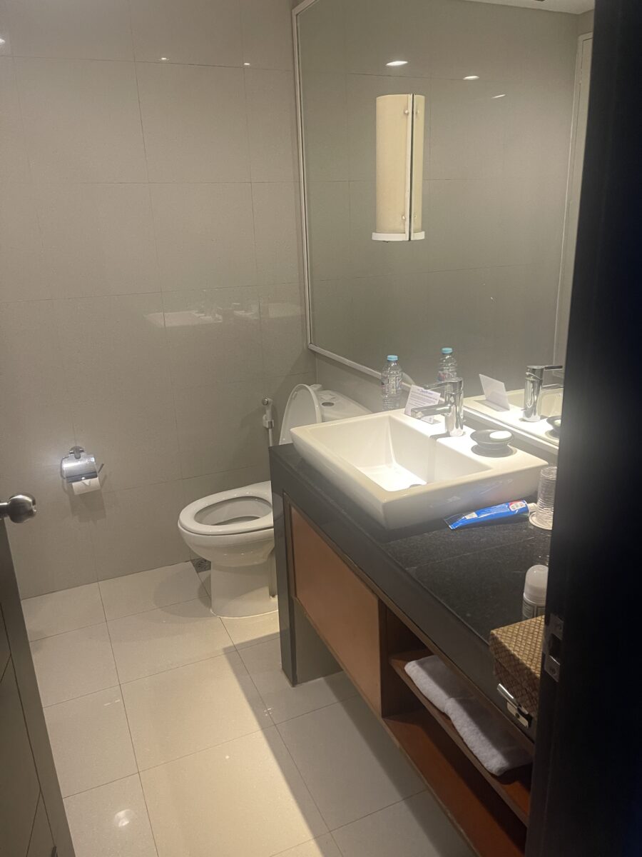 Bali Dynasty Resort bathroom