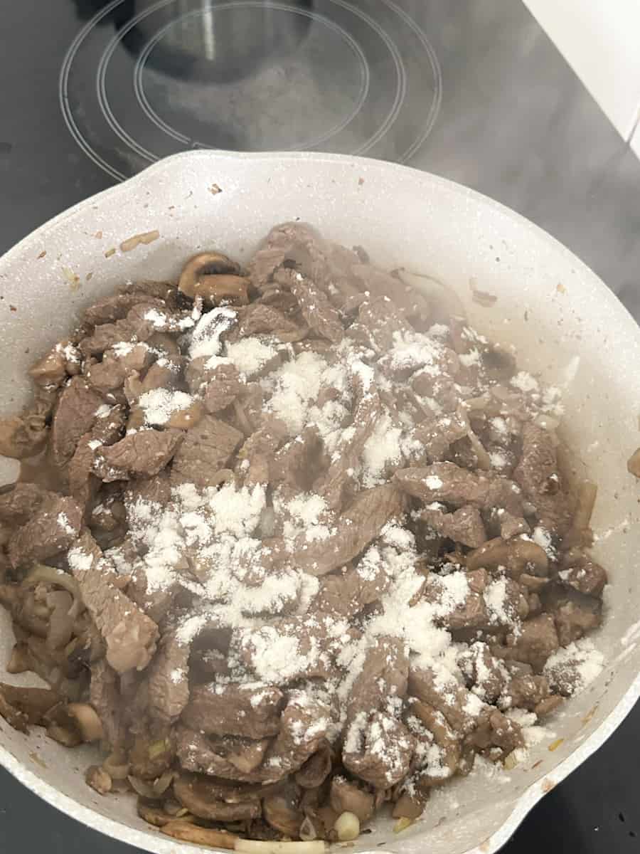 Easy Beef Stroganoff step 4