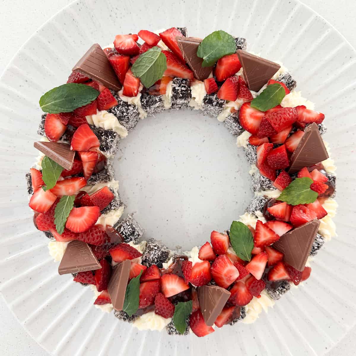 Lamington Christmas Dessert Wreath
