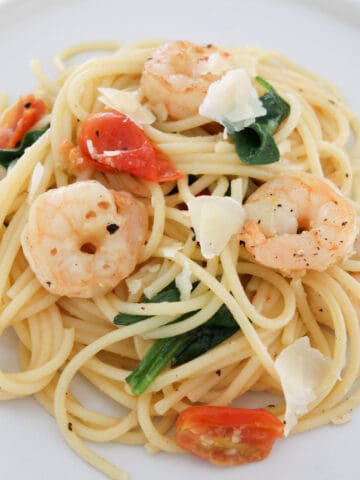 Prawn Pasta with Tomato and Spinach 1