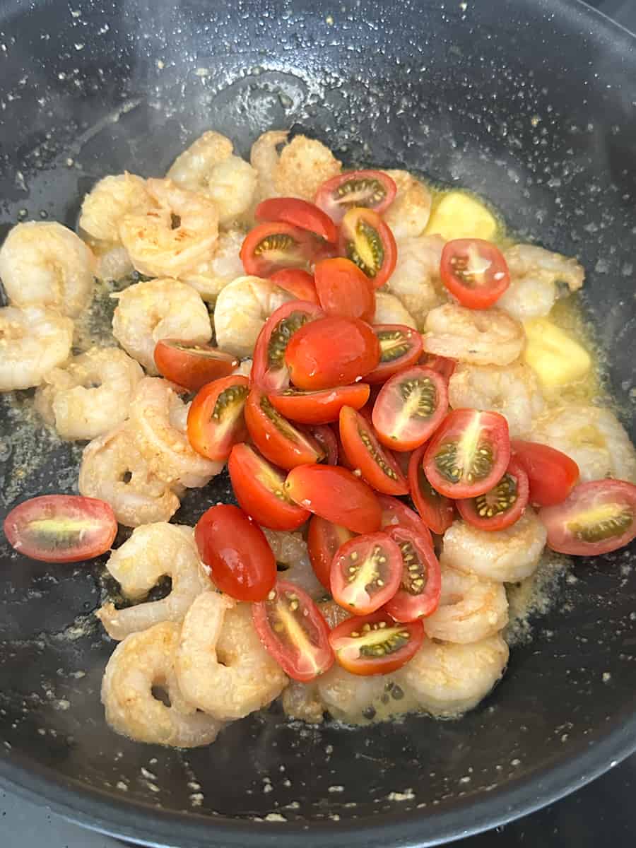 Prawn Pasta with Tomato and Spinach 6