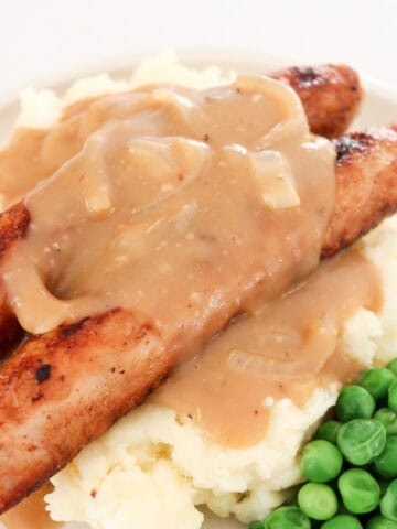 Bangers and Mash with Onion Gravy FI
