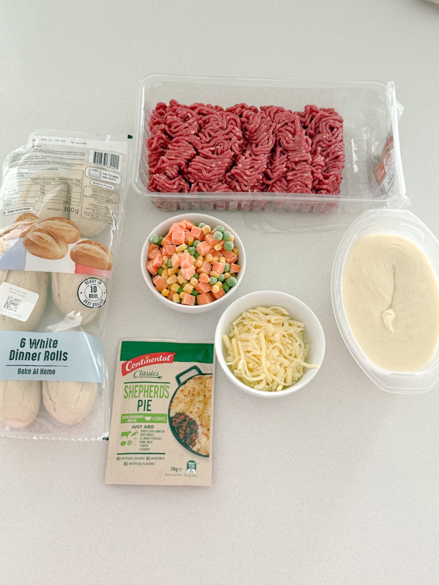 Cottage Pies in Bread Rolls
