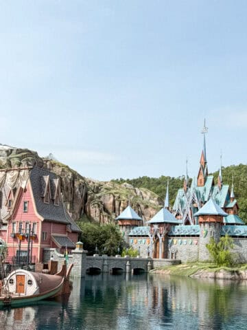 Our Family Trip to Hong Kong Disneyland – The Best Holiday Ever!