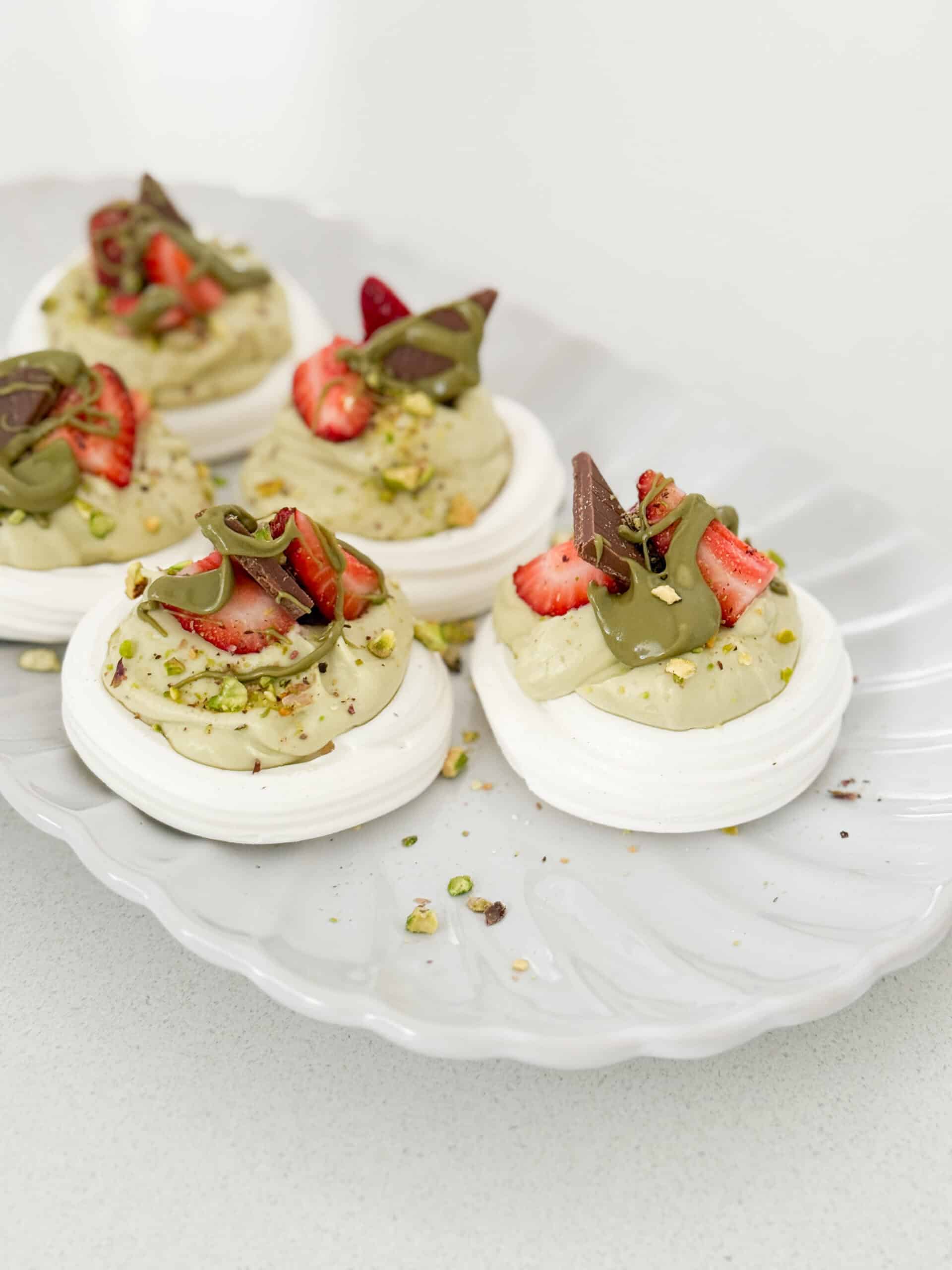 pistachio spread pavlovas
